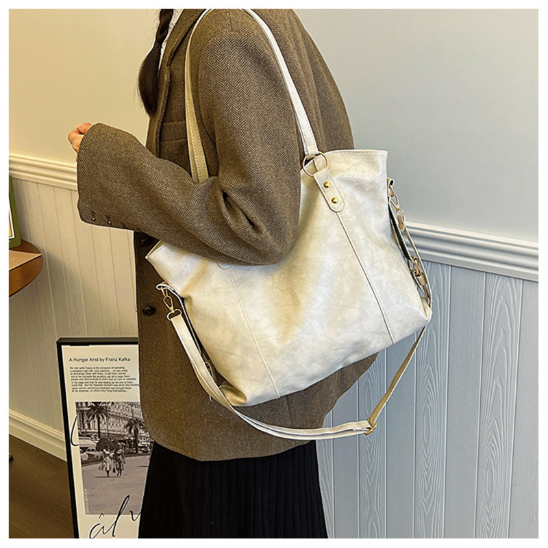 Vintage Women's Shoulder Bag L - Luxury Bags Vintage のレビューと価格