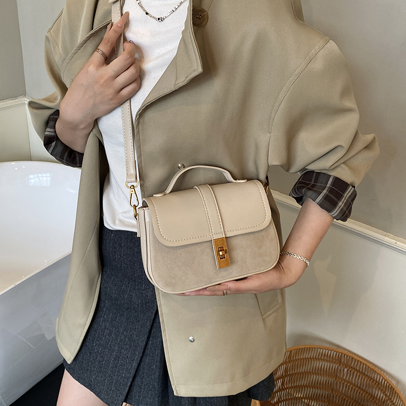 Branded Mini Square Flap Cross - Luxury Bags On Sale のレビューと価格