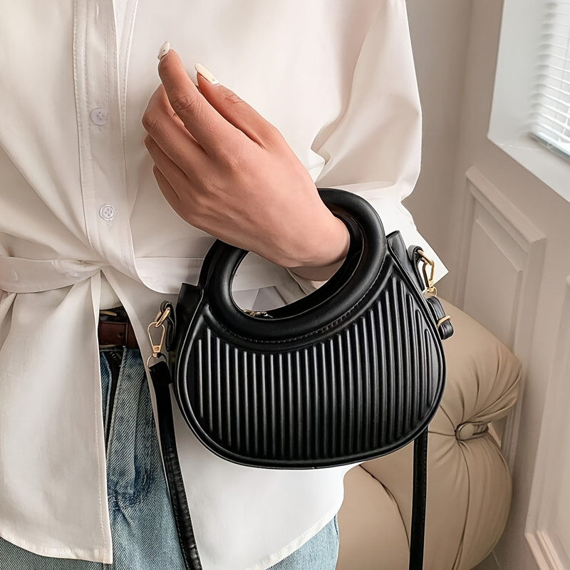 Chic Stripe Design Crossbody B - Luxury Bags On Sale のレビューと価格