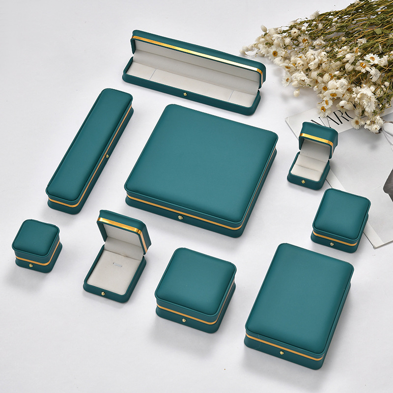 1pc Luxury PU Leather Jewelry  - Luxury Bags List のレビューと価格