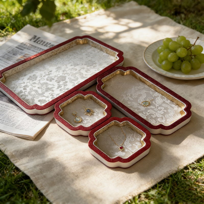 Luxury Court-Style Jewelry Dis - Luxury Bags List のレビューと価格