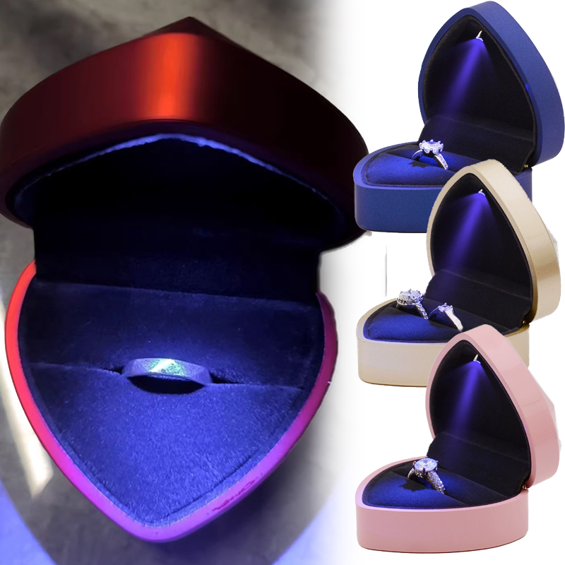 Creative LED Jewelry Ring Box  - Luxury Bags List のレビューと価格